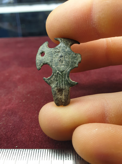 Medieval 13th C A.D Heraldic Pendant Hanger depicting Kings Head